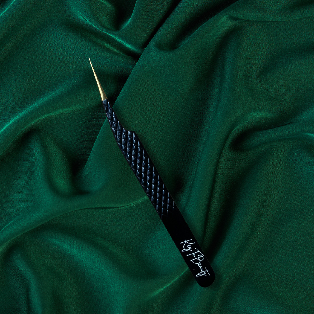 Straight Boujee Isolation Tweezer